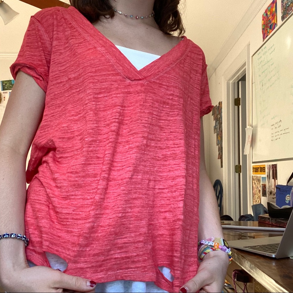 OVERSIZED PINK FREE PEOPLE V-NECK DISTRESSED TOP